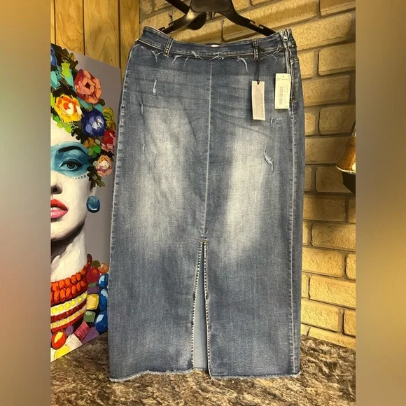 Distressed jean skirt with front slit, size 30 - Picture 1 of 8